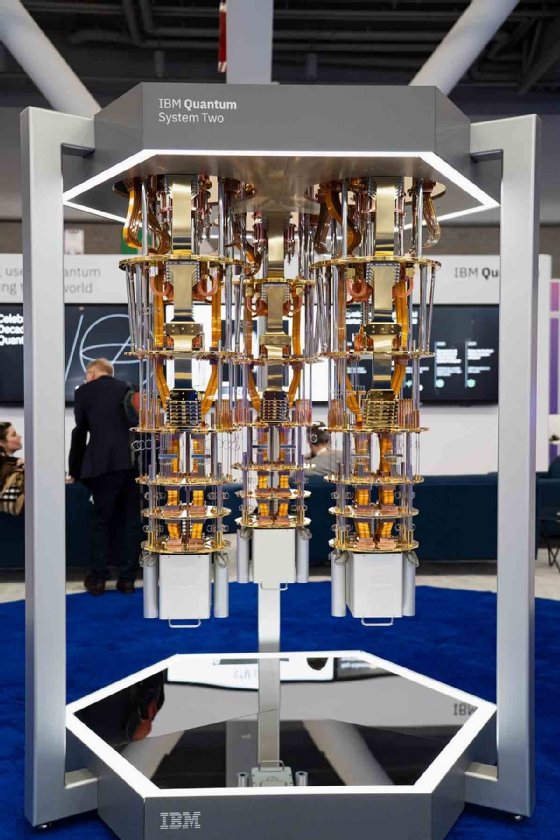 Photo du Quantum System Two présenté par IBM lors de Think 2026
