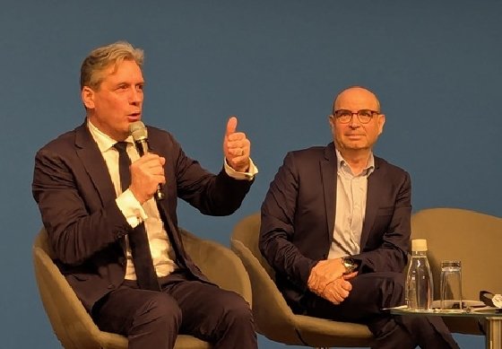 Photo d'Henri d'Agrain, directeur du Cigref et de Vincent Charbillat, directeur adjoint de l’INT Mines Telecom